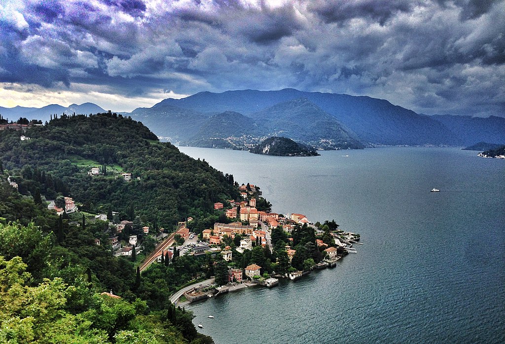 About Lake Como